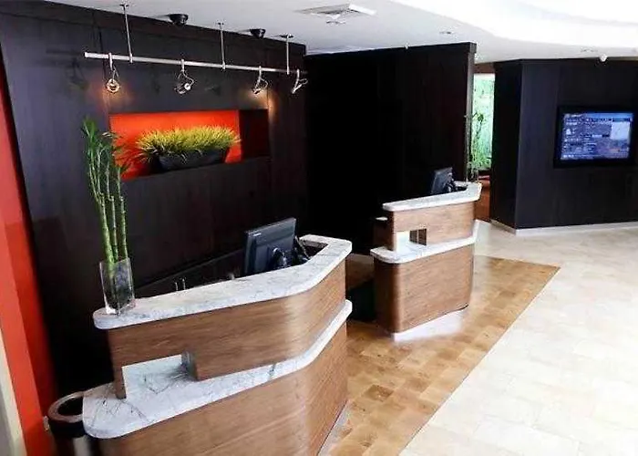 Courtyard By Marriott
