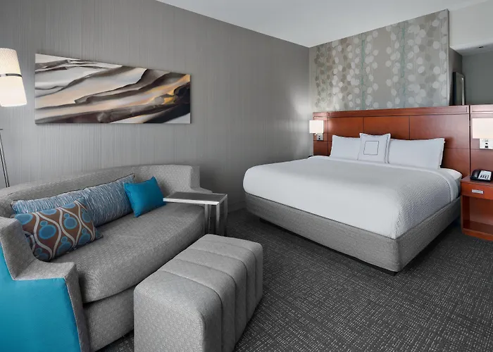Courtyard By Marriott Hotel