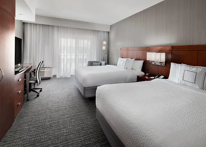 Hotel Courtyard By Marriott