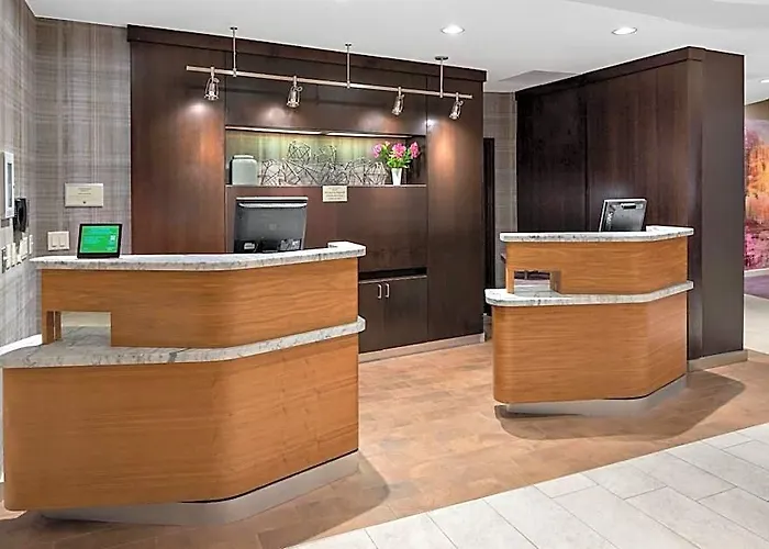 Courtyard By Marriott Hotel