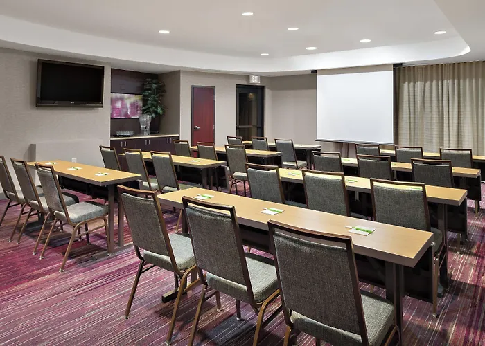 Courtyard By Marriott Hotel 3*