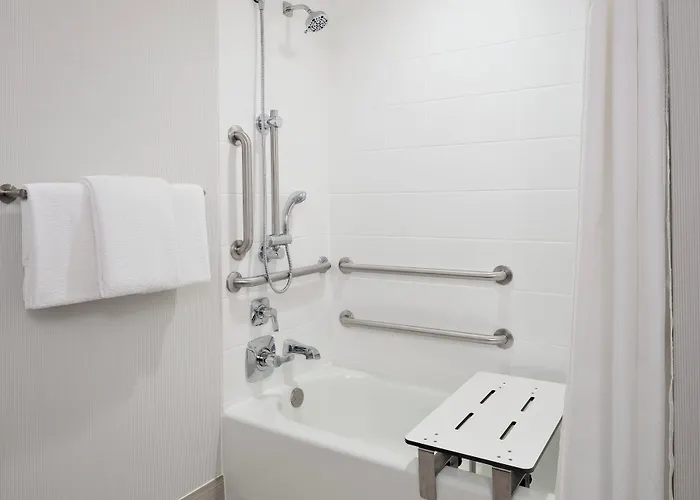 Courtyard By Marriott 3*