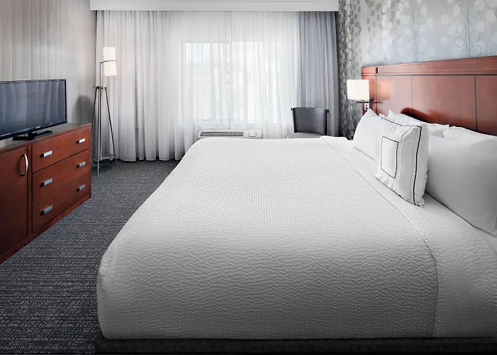 Courtyard By Marriott