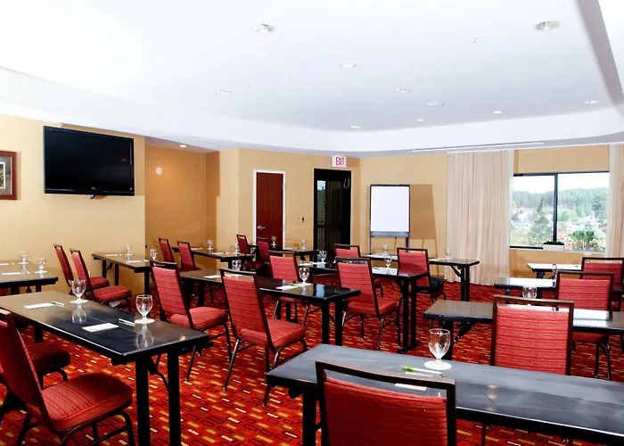 Courtyard By Marriott