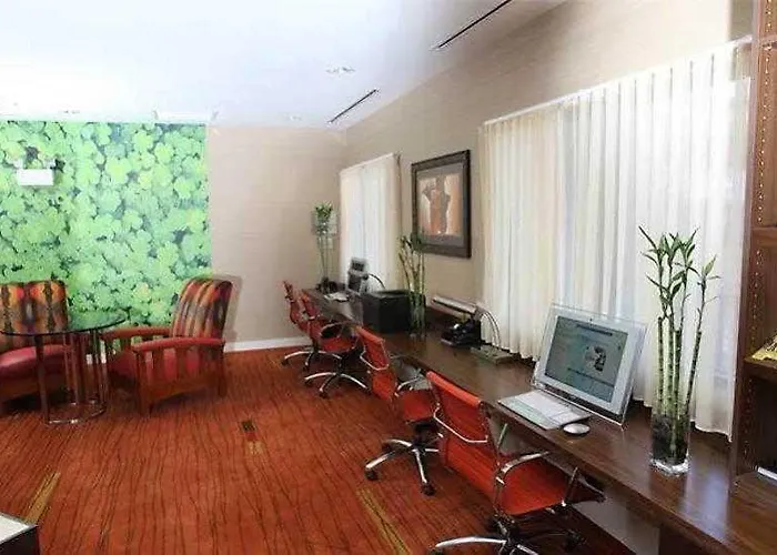Courtyard By Marriott Flagstaff