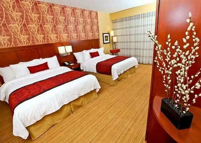 Courtyard By Marriott Flagstaff