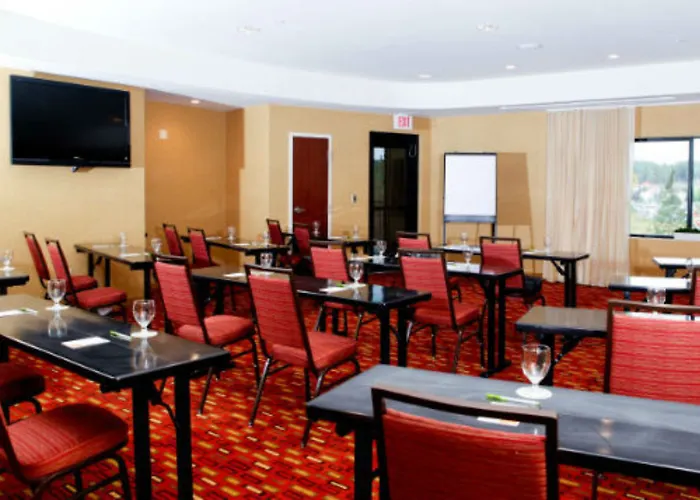 Hotel Courtyard By Marriott