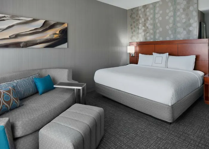 Courtyard By Marriott Hotel